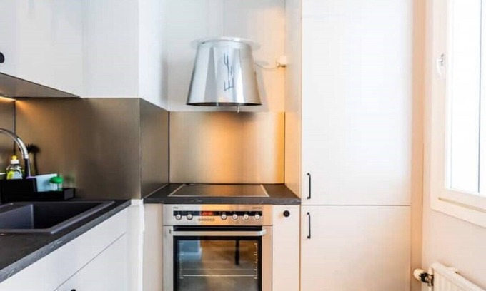 Myyrmaki Apartment | 30m2 studio 500m from Airport/Helsinki city train