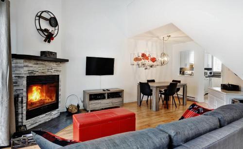 Stoneham Apartment | 31#33 Chemin du Hameau