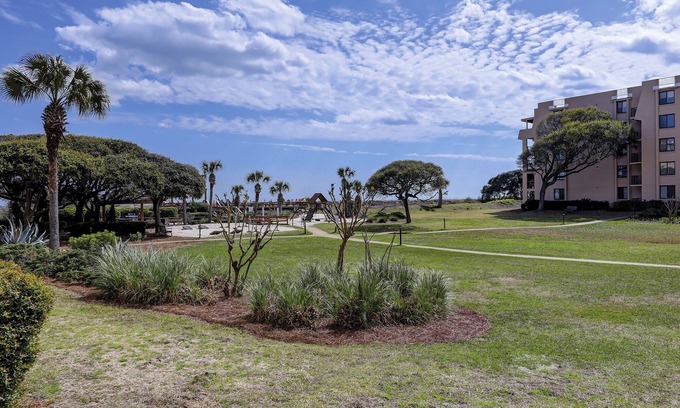 Folly Field Condo | 3102 Island Club - 1st Floor walk out to the ocean. OCEANVIEW Villa!