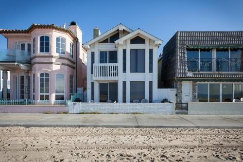 West Newport House | 3112 W Oceanfront B