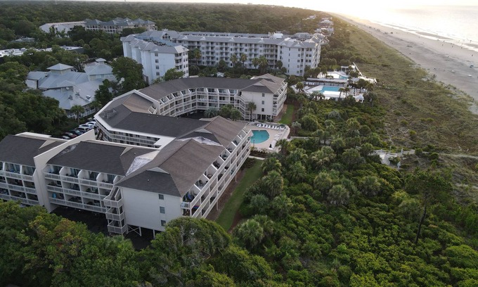 North Forest Beach Condo | 315 Breakers Direct Oceanfront Condo, Exceptionally Clean