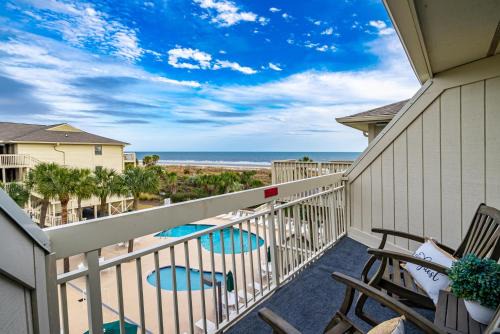 North Forest Beach Villa | 319 Breakers