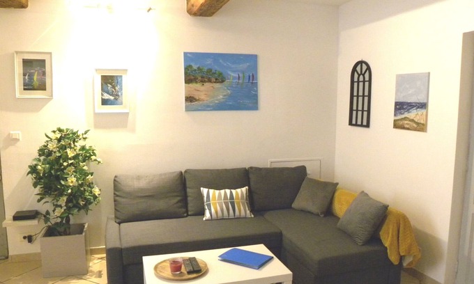 Saint-Gervasy Apartment | 31m2 studio ideally located