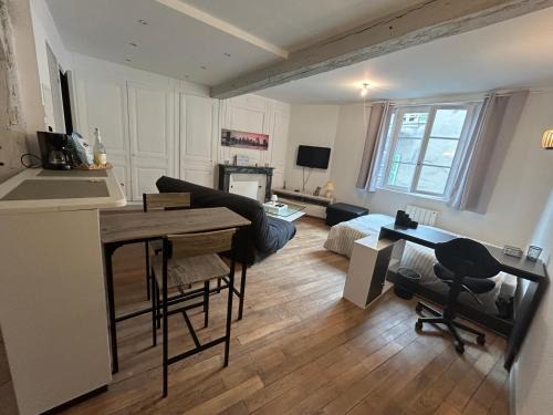 Chartres Apartment | 32 Centre ville - Drouaise - 4 couchages