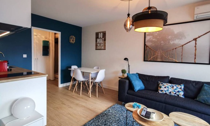 Saint Michel - Mairie Apartment | 32 m² Apartment ∙ 1 bedroom ∙ 4 guests