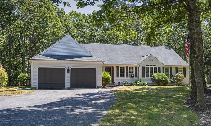 East Sandwich House | 32 Madison -Charming 2BR/2BA Cape Getaway w/Deck, Fire Pit & Great Location