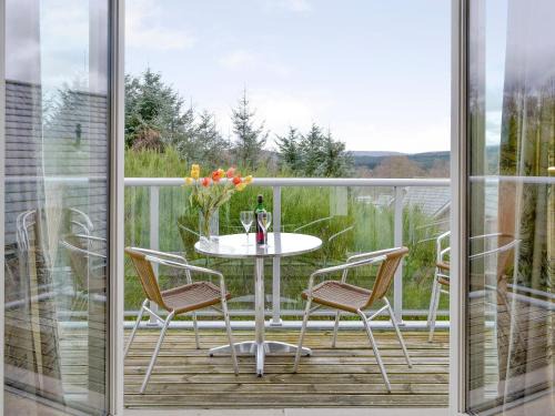 Inchmarlo House | 32 Queens Court