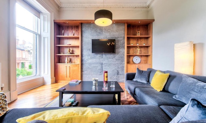North West Apartment | 32 Victoria Crescent Road