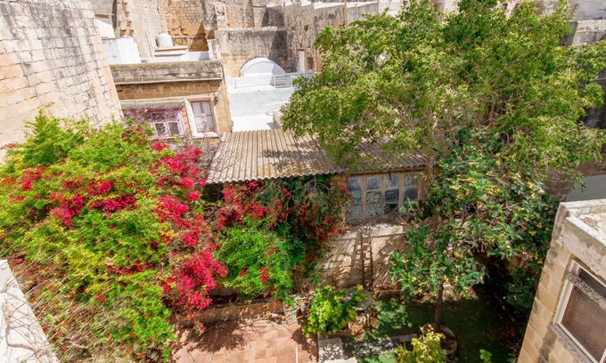 Cospicua House | 320 m² House ∙ 3 bedrooms ∙ 9 guests