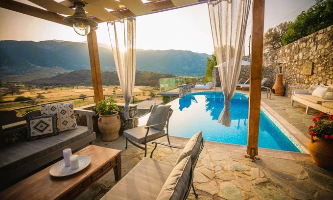 Goni House | 320 m² House ∙ 6 bedrooms ∙ 15 guests