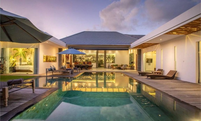 Berawa Villa | 320 m² Villa ∙ 4 bedrooms ∙ 9 guests