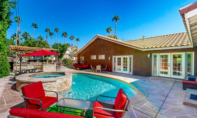 Desert Club Estates House | 325 m² House ∙ 4 bedrooms ∙ 8 guests