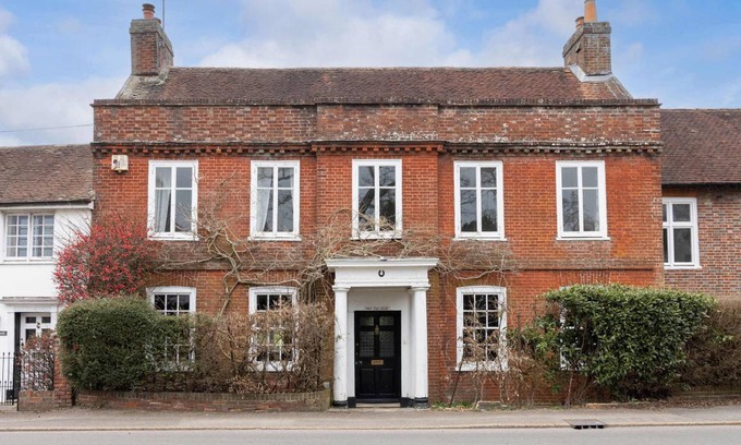 Westbourne House | 325 m² House ∙ 5 bedrooms ∙ 14 guests