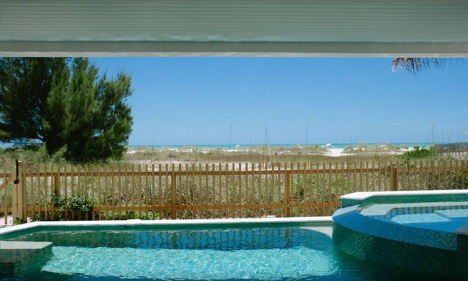 Anna Maria House | 325 m² House ∙ 5 bedrooms ∙ 8 guests