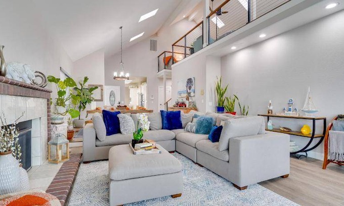Discovery Bay House | 326 m² House ∙ 5 bedrooms ∙ 12 guests