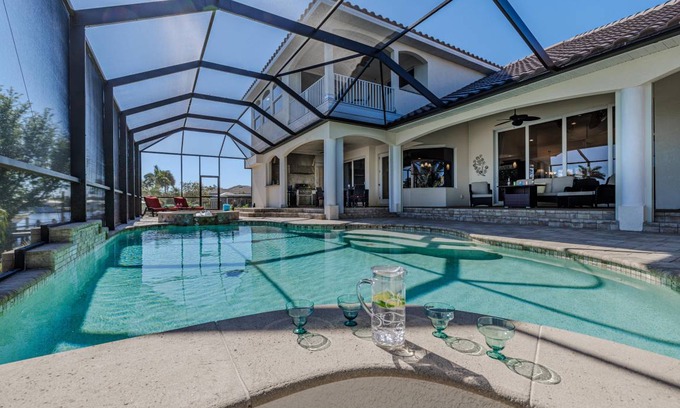 Yacht Club Villa | 327 m² Villa ∙ 4 bedrooms ∙ 8 guests