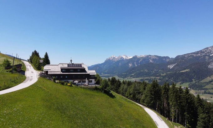 Michaelerberg Apartment | 33 m² Apartment ∙ 1 bedroom ∙ 2 guests