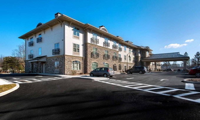 New Paltz Hotel | 33 m² Hotel ∙ 127 guests