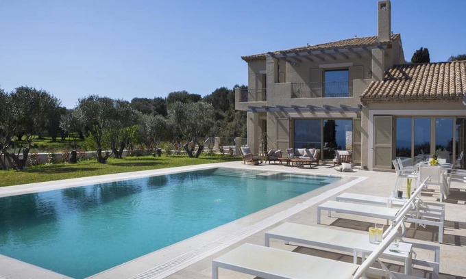 Kaligata Villa | 330 m² Villa ∙ 4 bedrooms ∙ 8 guests