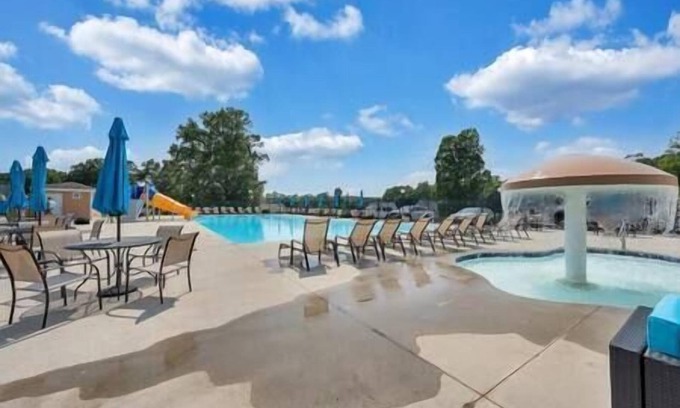 Huddleston Apartment | #3303 Pointe - Studio Suite at Mariners SML