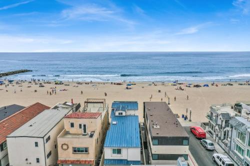 West Newport House | 3312 W Oceanfront