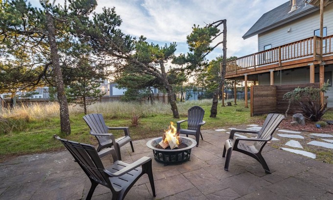 Pacific City House | 332 m² House ∙ 5 bedrooms ∙ 12 guests