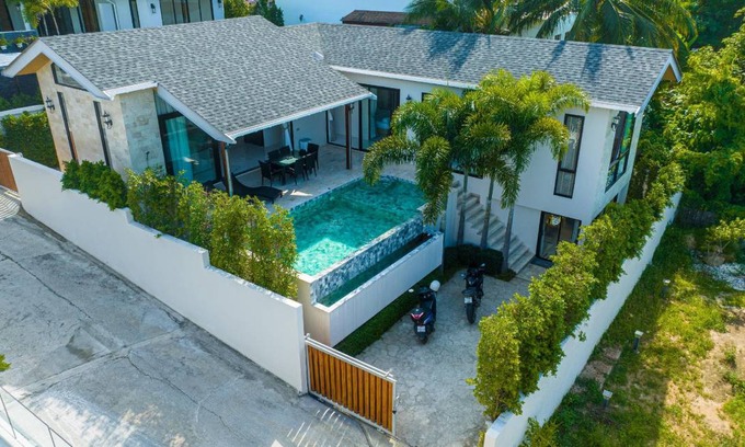 Bophut Hills Villa | 333 m² Villa ∙ 4 bedrooms ∙ 12 guests