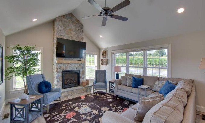 Gordonville House | 334 m² House ∙ 4 bedrooms ∙ 12 guests