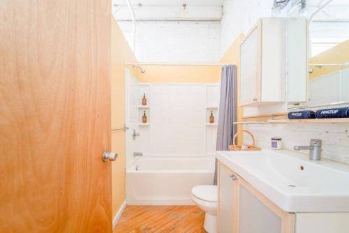 Binghamton Apartment | 335 m² Apartment ∙ 2 bedrooms ∙ 4 guests