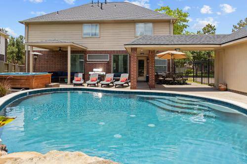 Cypress House | 337 m² House ∙ 4 bedrooms ∙ 20 guests