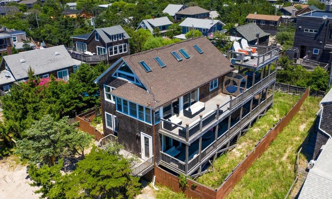 Ocean Bay Park House | 34 Champlain Penthouse