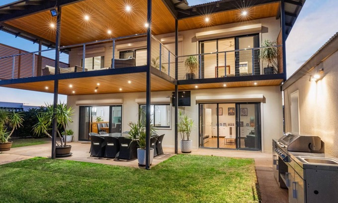 Exmouth House | 34 Gnulli Court - Bring your boat!