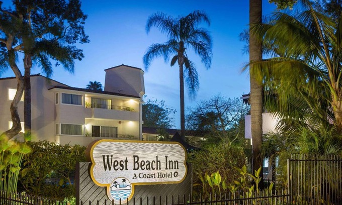 West Beach House | 34 m² Motel ∙ 3 bedrooms ∙ 127 guests