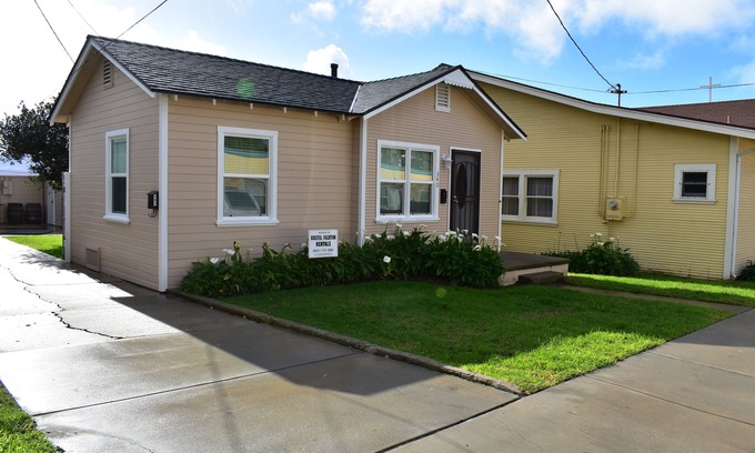 Downtown House | 340 Hollister: 2 BR, 1.5 BA House in Pismo Beach, Sleeps 6