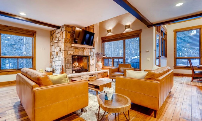 Copper Mountain House | 340 m² House ∙ 4 bedrooms ∙ 10 guests