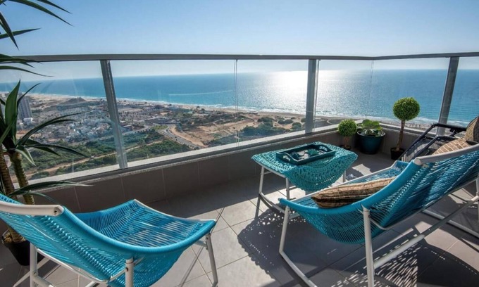 Bat Yam Apartment | 35 Floor on the sea