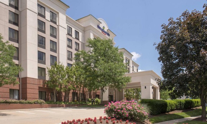 Gaithersburg Hotel | 35 m² Hotel ∙ 127 guests