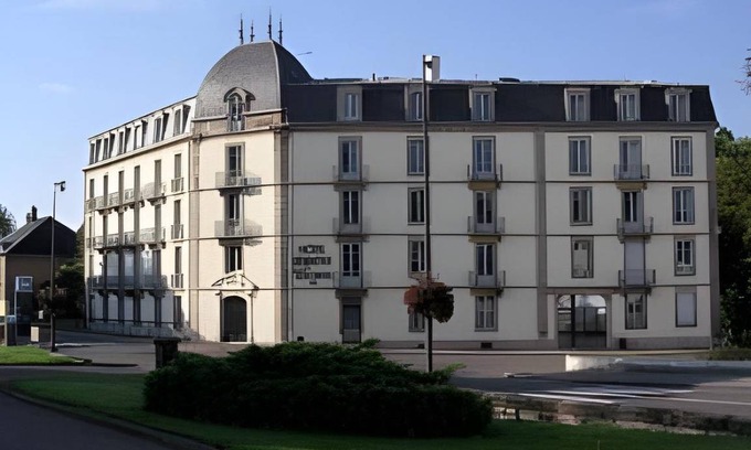 Luxeuil-les-Bains Apartment | 35 m² Serviced apartment ∙ 5 guests