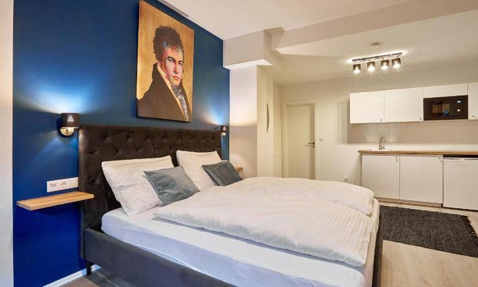 Mitte Apartment | 35 m² Serviced apartment ∙ 2 guests
