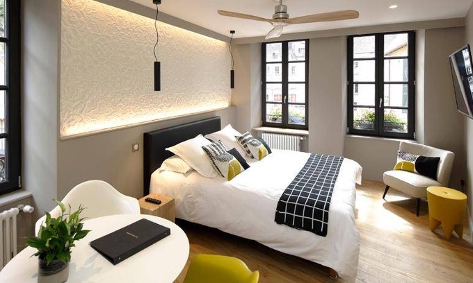 Aubusson Apartment | 35 m² Serviced apartment ∙ 4 guests