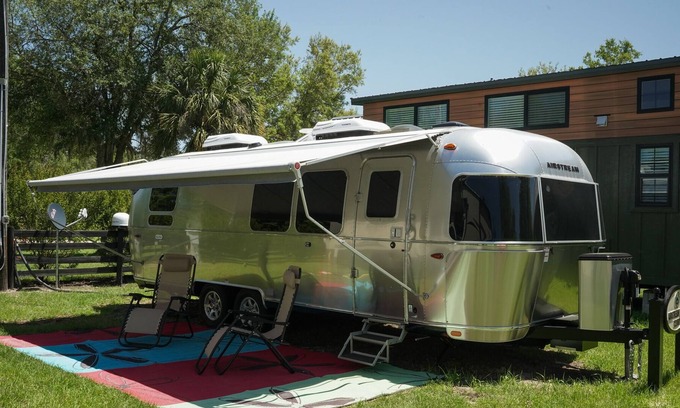 Bronson House | 35 minutes from both Gainesville and Ocala, 20 minutes from HITS