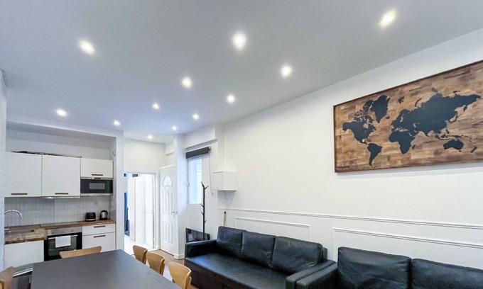 Quartier du Faubourg-Montmartre Apartment | 35 - Urban Pretty Flat near Grands Boulevards