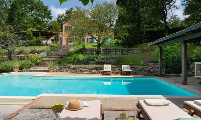 San Casciano dei Bagni Villa | 350 m² Villa ∙ 7 bedrooms ∙ 14 guests