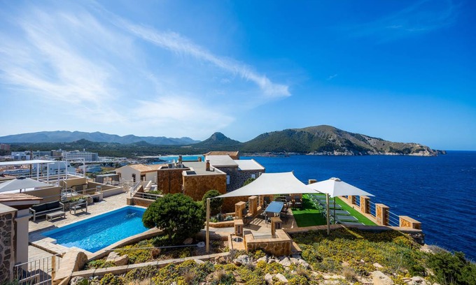 Cala Agulla House | 350 m² Finca ∙ 4 bedrooms ∙ 8 guests