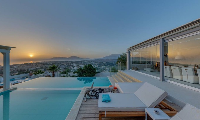 Pitsidia House | 350 m² House ∙ 4 bedrooms ∙ 8 guests