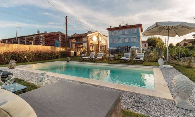 Marlia Villa | 350 m² Villa ∙ 5 bedrooms ∙ 10 guests