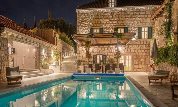 Mocici Villa | 350 m² Villa ∙ 5 bedrooms ∙ 12 guests