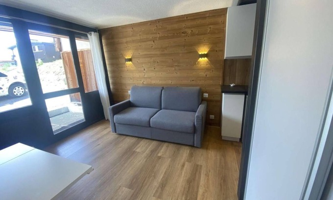 Jeux Apartment | 350m from resort center, Ground floor, balcony, tv, ski locker, 23m², Alpe d'Huez