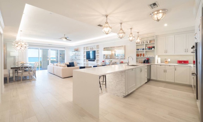 Seven Mile Beach Apartment | 358 m² Apartment ∙ 4 bedrooms ∙ 12 guests