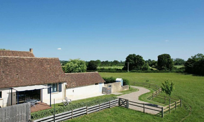 Montbizot Cottage | 36 m² Cabin ∙ 1 bedroom ∙ 2 guests